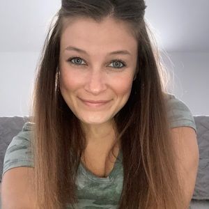 Meet your Posher, Lindsey